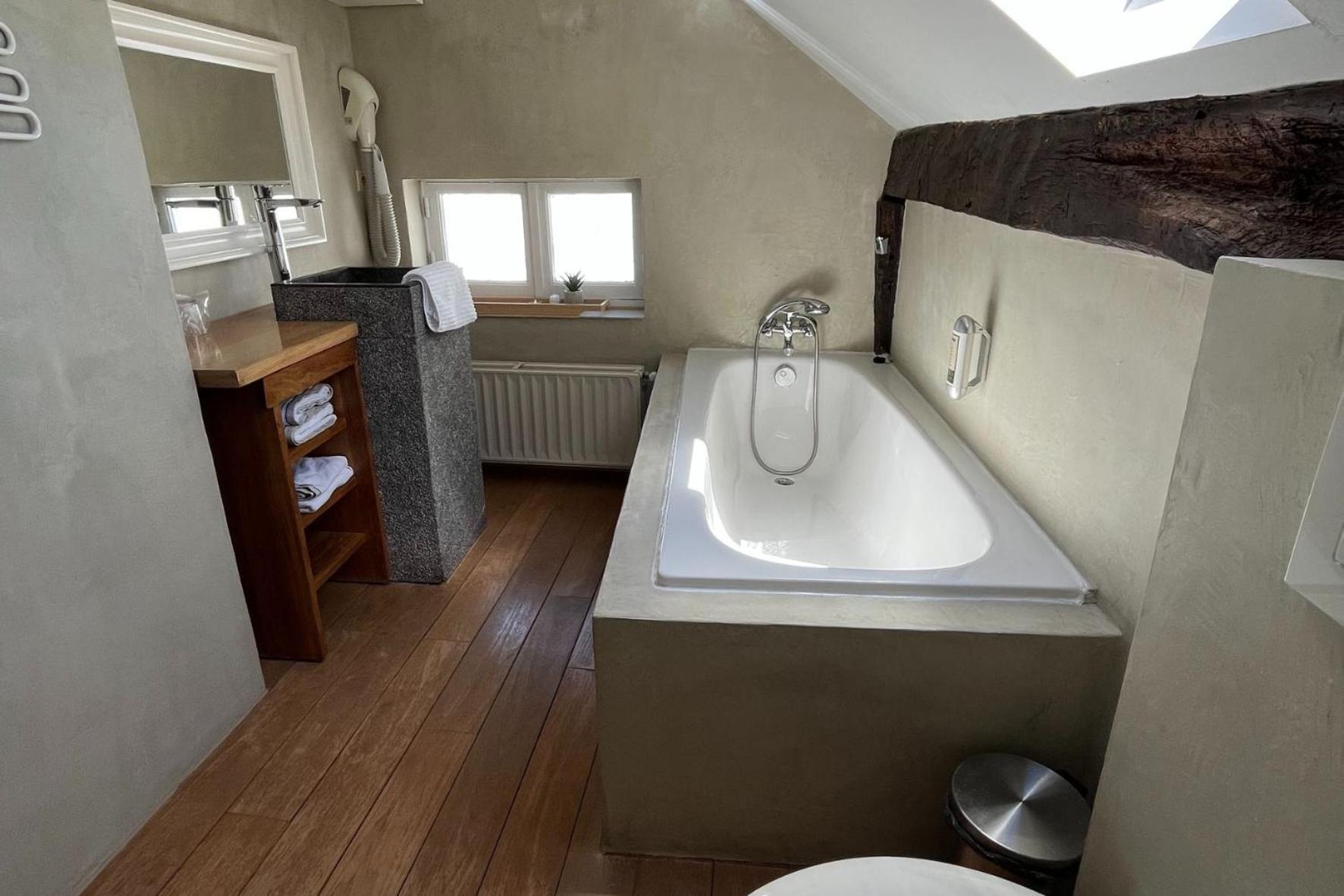 La Fontaine Du Sabotier Hotel Awenne Buitenkant foto